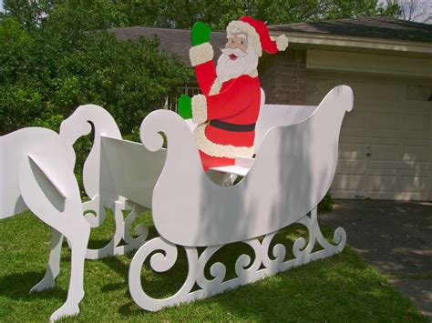 Gigantic Santa And Sleigh This Christmas Yard Art