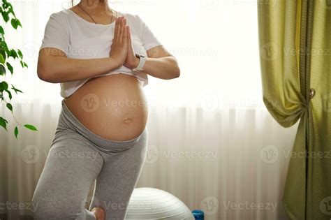 Schwangerschaft Yoga Nahansicht Erwartungsvoll Mutter Schwanger Frau