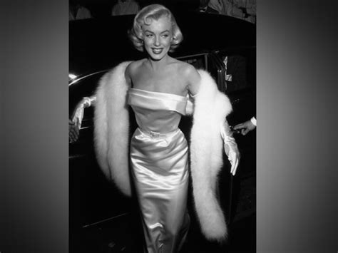 Makeup Museum Reveals Marilyn Monroe S Prescribed Skincare Routine