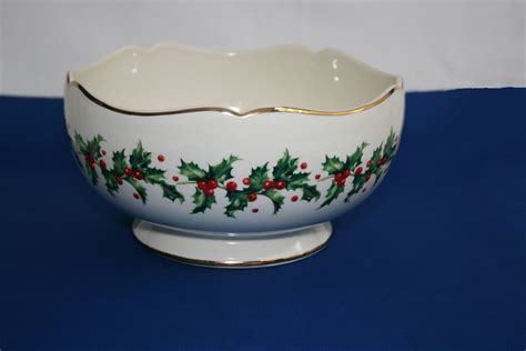 Lenox China Christmas Holiday Porcelain Bowl With Holly Berry And 24kt