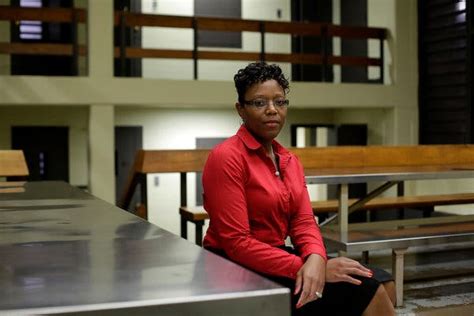 A Psychologist As Warden Jail And Mental Illness Intersect In Chicago The New York Times