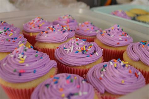 Purple Cupcakes With Sprinkles Purple Cupcakes Cupcakes Decoration