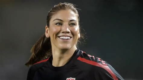 bodycam video captures soccer star hope solo s dwi arrest police bodycam footage captured the