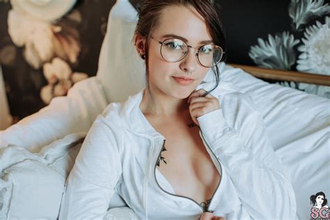 Wallpaper Women Brunette Tattoo Bedroom In Bed Vyne Pillow Jacket Glasses Sheet