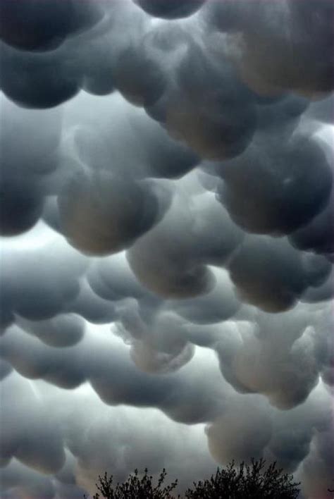 10 Mysterious And Amazing Shots Of Mammatus Clouds