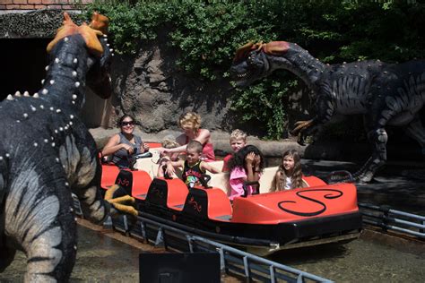 Dinosaur Island Boat Ride Columbus Zoo And Aquarium