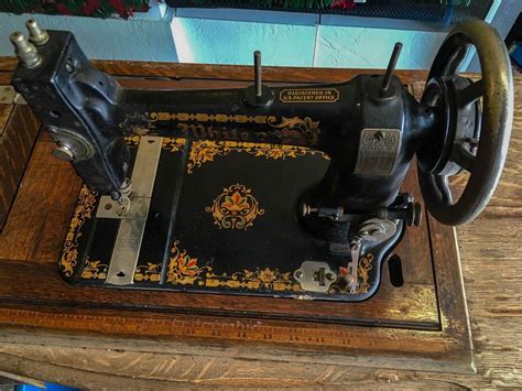 • in this video i am embroidering/thread painting with a vintage straight stitch treadle sewing machine. Antique WHITE Treadle Sewing Machine | Sewing machine ...