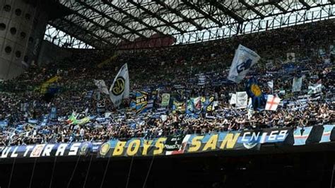 Milan inter 2019 duemilaventi derby di milano derby della madunina derby della madonnina san siro stadio giuseppe meazza milano esultanza sotto la inter club c'è solo l'inter on instagram: La mafia a San Siro: "Il ritorno dei vecchi capi e i ...