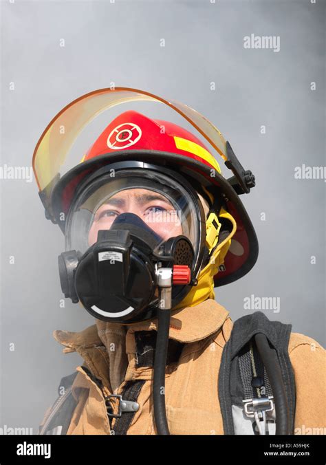 Firefighter Rescue Baby Hi Res Stock Photography And Images Alamy