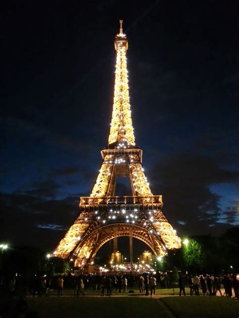 Eiffel Tower Wallpapers At Night Pixelstalknet