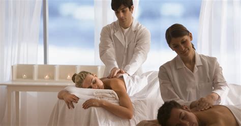 what is couples massage livestrong