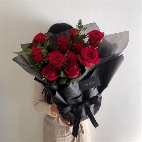 Jual The Rouge Flower Hand Bucket Mawar Merah Premium 10 Tangkai Sexy