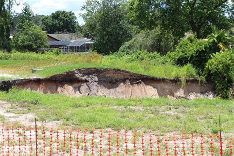 Sinkhole In Lakeland Near Scott Lake Forces Closure Of Road Creates
