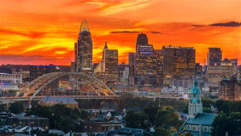Cincinnati City Skyline Stock Photos Pictures And Royalty Free Images