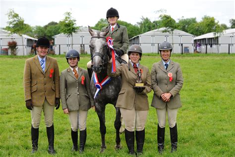 Irish Sport Horse Wins Supreme Cship Title At Airc Riding Clubs