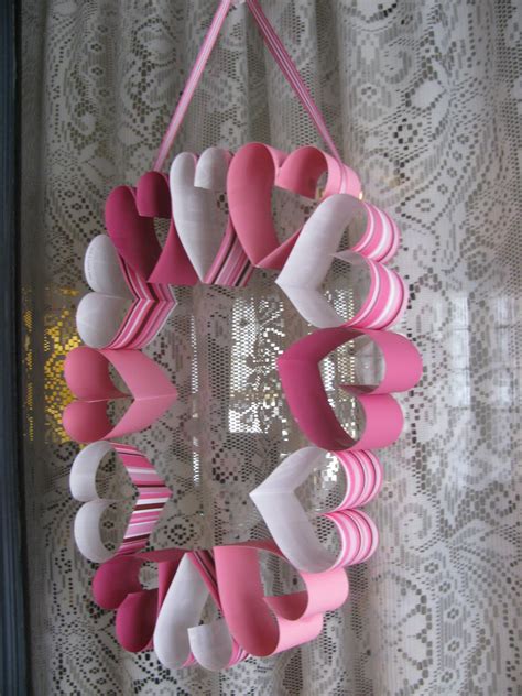 Super Cute And So Easy Valentines Wreath Easy Valentine Crafts