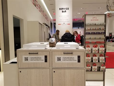 Inside Nordstroms 7 Story Flagship Nyc Store Where Digital Retail