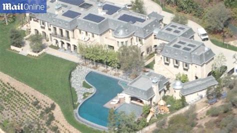 Dr Dre Buys Gisele Bundchen And Tom Brady La Fortress Mansion For 40m