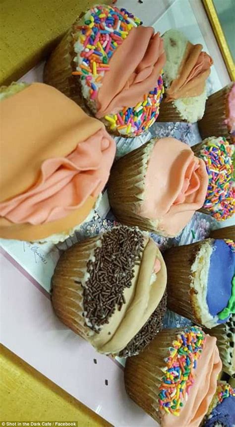 Bakery Debuts Disturbing Cupcakes That Look Like Vaginas Daily Mail