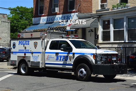 New York Police Department Nypd Brandnew Ford F 550 Emergency Service