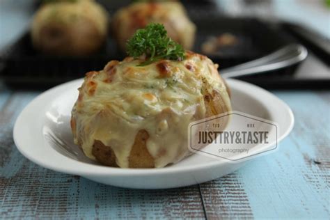 Memijat bagian kaki yang sering kesemutan. Just Try & Taste: Resep Kentang Panggang Keju Mayonnaise & Sukulen Oh Sukulen ....