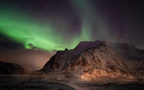 Northern Lights Lofoten Norway 5k Imac Wallpaper Download Allmacwallpaper