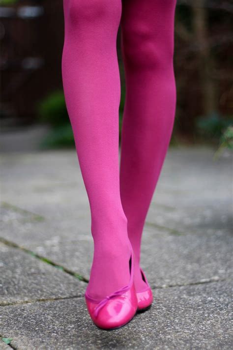 simple but fun work outfit hot pink grey and navy tights and heels patterned leggings