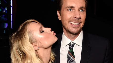 dax shepard thanks kristen bell for support after 2020 relapse