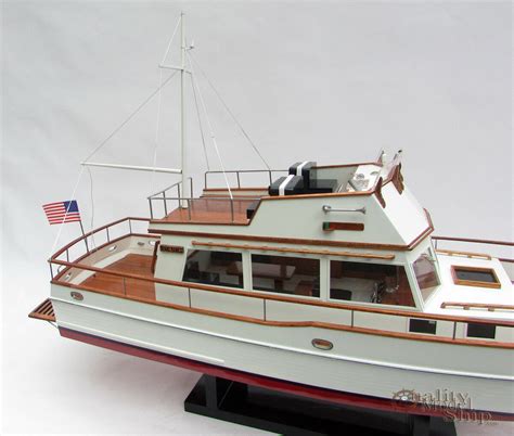 Grand Banks 32 Ready For Rc Handcrafted Model Boat Red Hull Quality