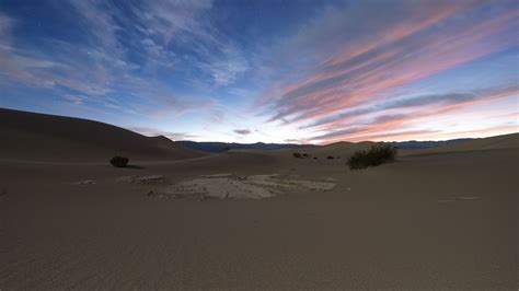 2560x1440 Nature Landscape Clouds Sand Dune Desert Sunset Plants Evening Stars Long Exposure