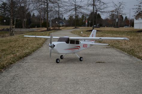 Scratch Built Cessna 172 Skyhawk Flite Test