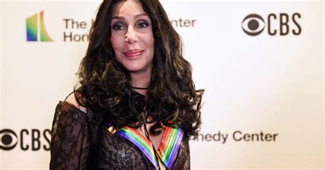 Cher Sues Sonny Bono S Widow In La Over Sonny Cher Royalties Cbs