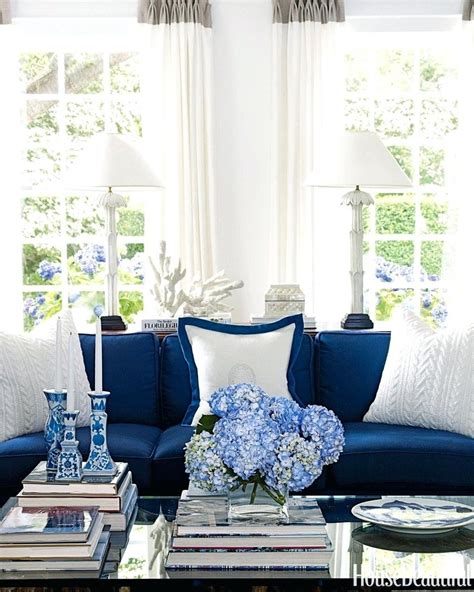 Stunning Blue And White Living Room Ideas