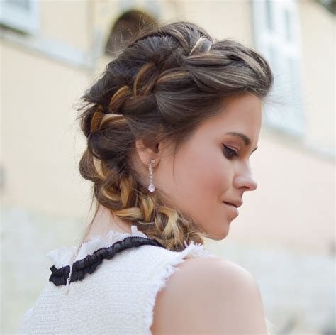 French braids exhibit an exceptional type of charm that makes it timelessly beautiful and a fabulous hairstyle choice for girls of all ages. How to French Braid Hair for Beginners