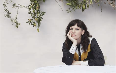 meet anna meredith the woman behind netflix s clone comedy living with yourself