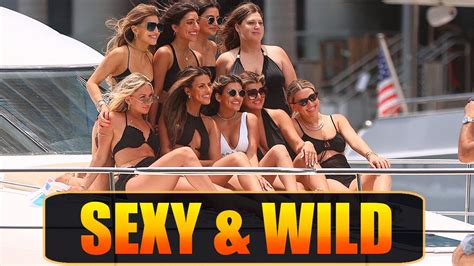 Wild And Sexy Miami River Best Boat Party Boat Zone Youtube