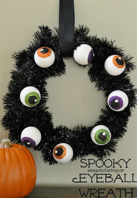 Spooky Eyeball Wreath Just Us Four Eyeball Wreath Diy Halloween