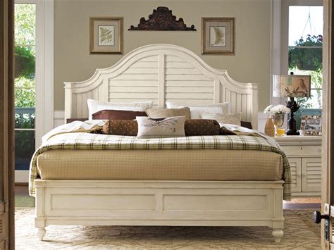 Universal Furniture Paula Deen Home Steel Magnolia Bed