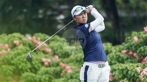 Yuka saso is a filipino professional golfer, and won the first ever gold medal for the philippines in both women's individual and women's te. yuka saso flagbearer youth olympic games argentina golf