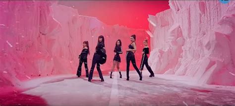 레드벨벳 Bad Boy 카리스마 넘치는 안무주요 차트 상위권 석권 한국경제