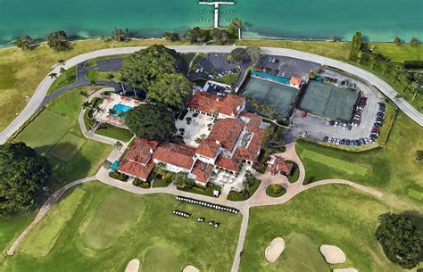 Jeff Bezos Buys 68m Mansion On Floridas ‘billionaire Bunker Island