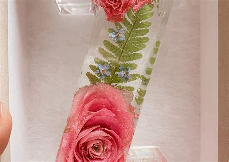 Flowers Preserved In Letter How To Preserve Flowers Resin Flowers Resin Crafts