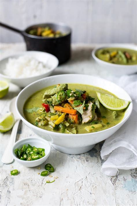 Once you have paste, green curry chicken noodles come together in a jiffy. Thai Green Chicken Curry | Recipe | Curry recipes, Curry ...