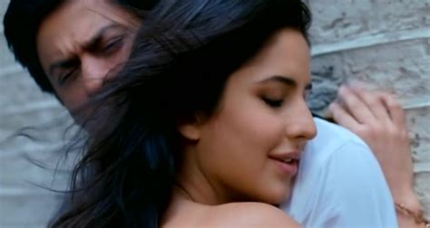 Sexy Top Celebrities Shahrukh And Katrina Romance Scene Jab Tak Hai Jaan
