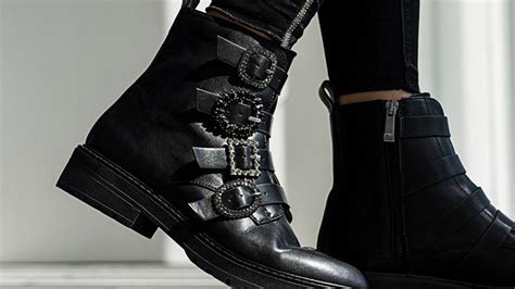 Stradivarius clona las botas militares de Dolce&Gabbana
