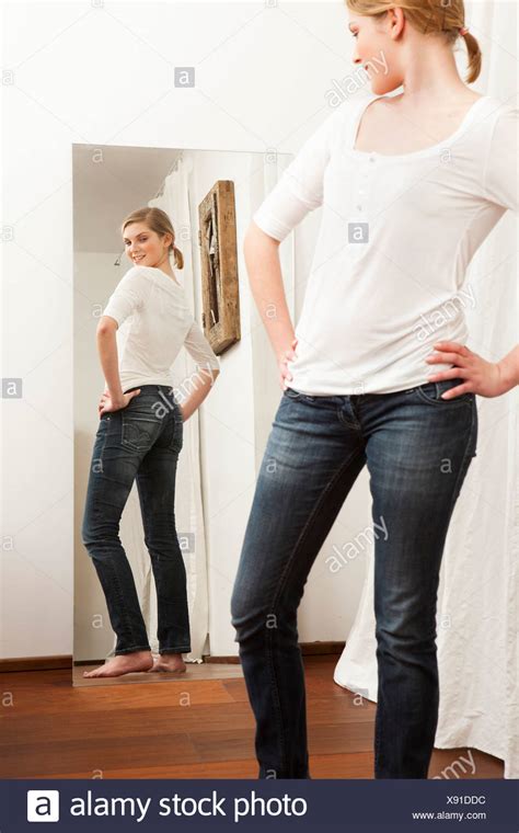 Body Image Mirror High Resolution Stock Photography And Images Alamy