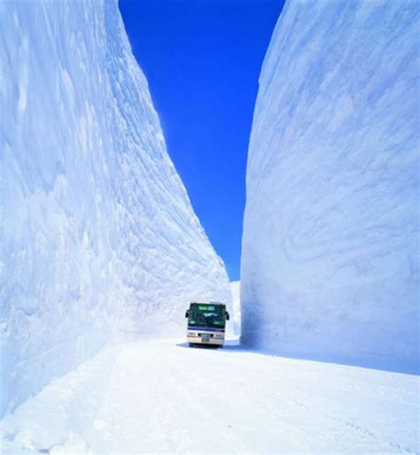 Of Course Japan Has A Snow Highway Tateyama Snow Valley Wonders