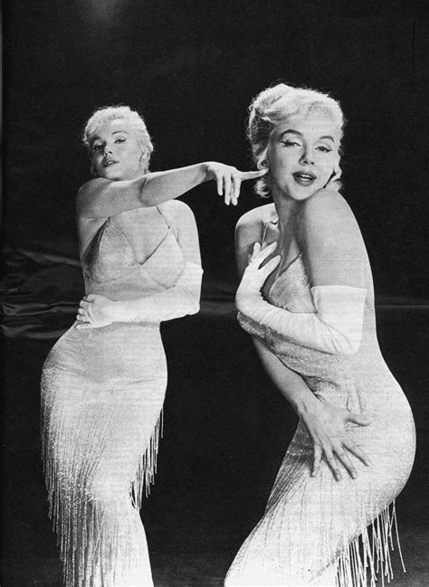 Marilyn In A Publicity Photo For Let S Make Love 1960 Marilyn Monroe Actrice Monroe