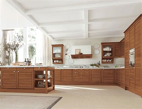 Cocinas con muebles último modelo, en suspensión, de metal o madera, simétricos y sin simetría ninguna. Cocinas de Madera Modernas