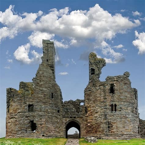 Castle Gatehouse Dunstanburgh Ruins Northumberland England
